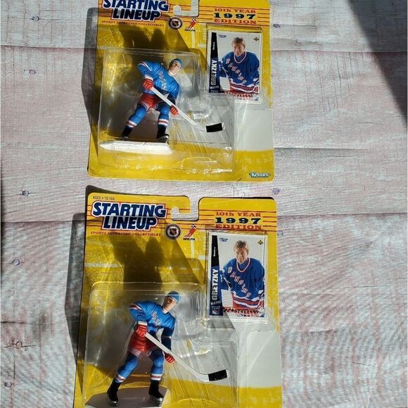 💙NIB Wayne Gretzky 1997 Starting Lineup - Picture 2 of 6